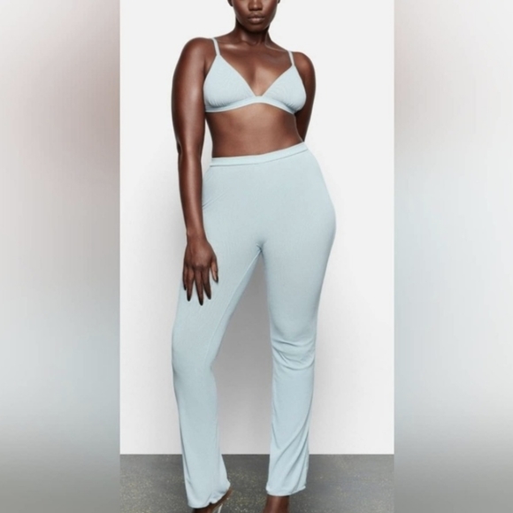 NWT SKIMS SUMMER MESH PANTS IN SKY - Picture 2 of 6